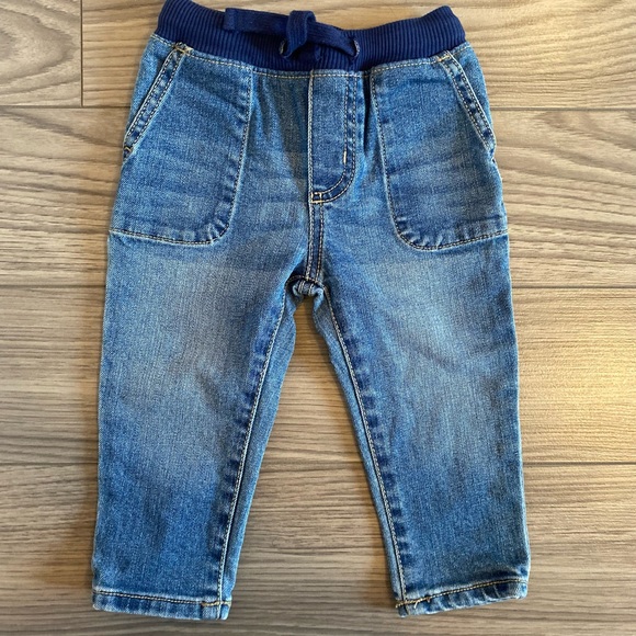 Toddler Old Navy top Sz 18-24 months w/ Carter’s denim pants Sz 12 months - Picture 3 of 4